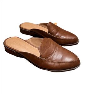 Madden girl, camel colored leather mule. ADORABLE! Size 8